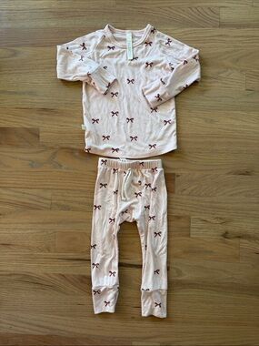 Childhoods Clothing Kids Pink Bow Print Pajama Set